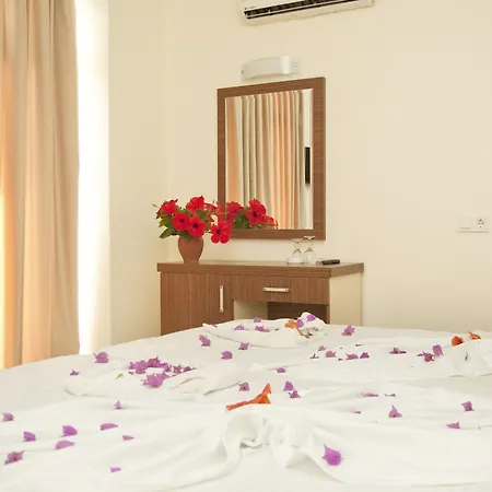 Otel Dynasty Side